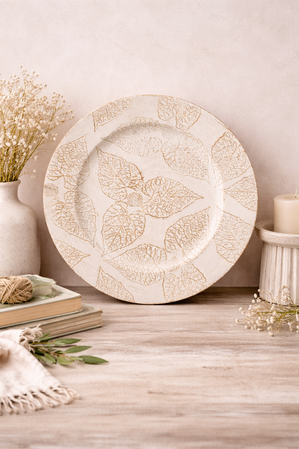 Ivory Leaf Decorative Plate – 33 cm