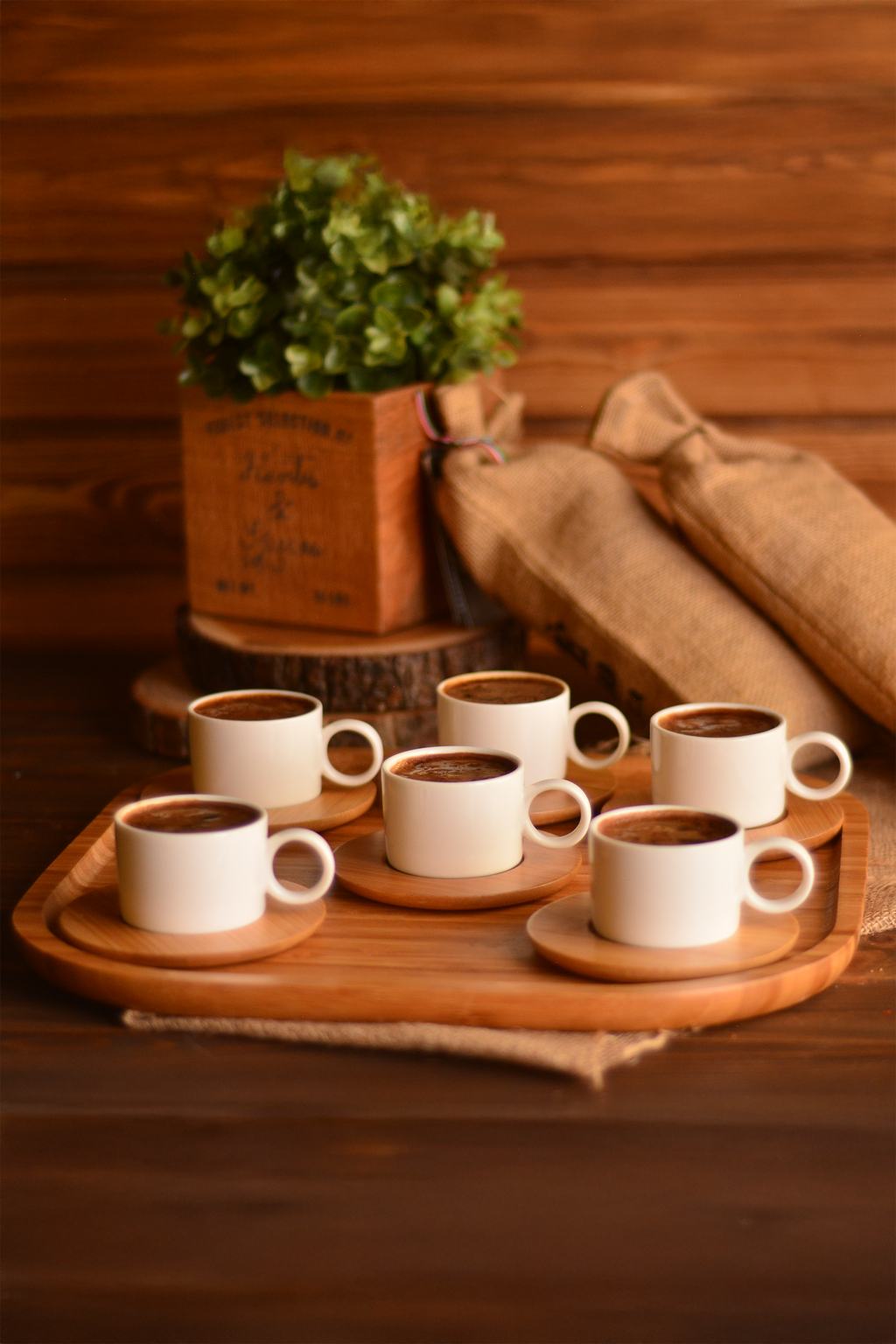 Mocha - Square Tray  33.50 cm