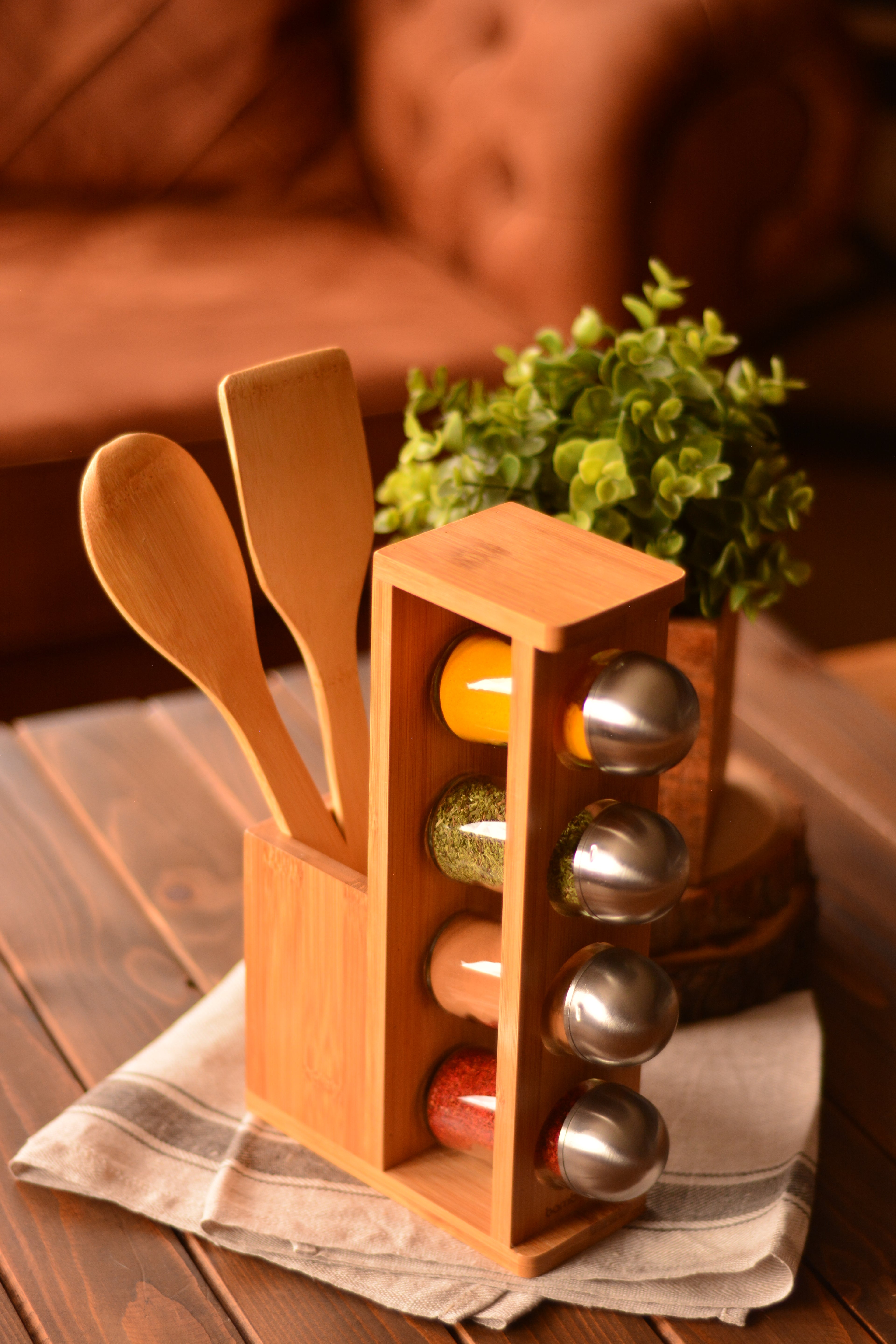 Sital - Spice Rack with 4 Bottles & Utensils
