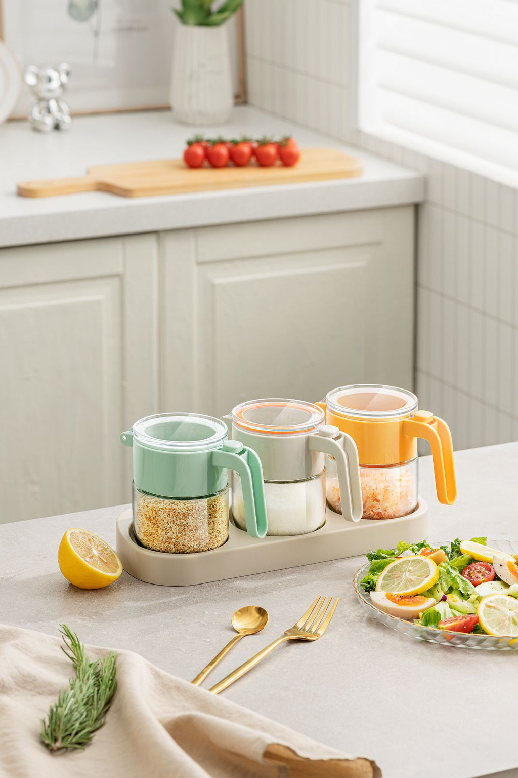 Pinmoo Lockable Spice Jar with Spoon – Orange (300 ml, Single)