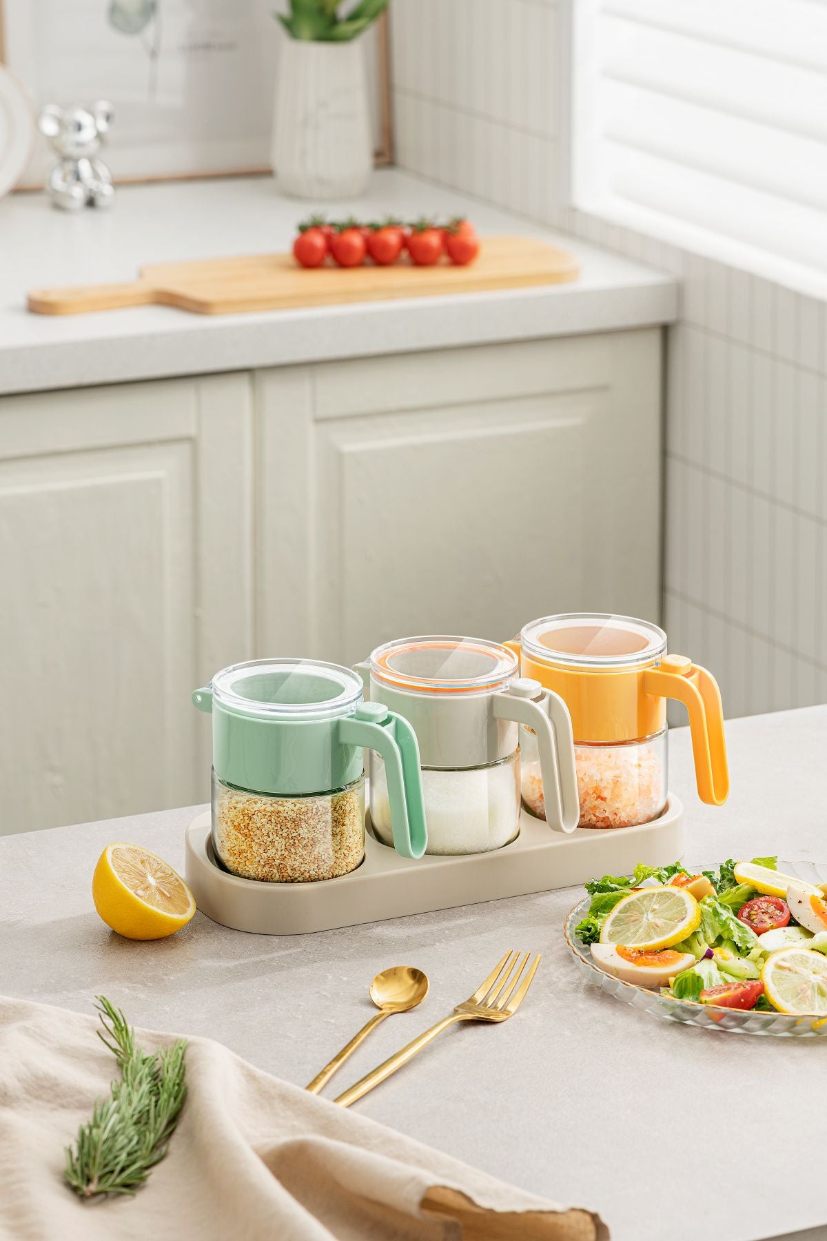 Pinmoo Lockable Spice Jar with Spoon – Orange (300 ml, Single)