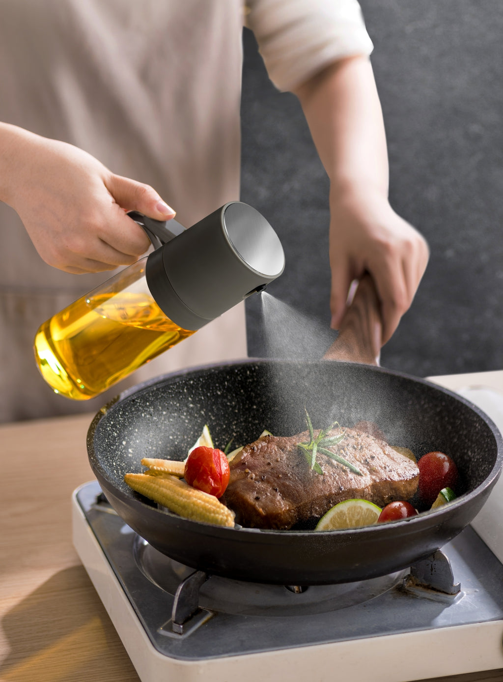 Pinmoo Olive Oil Sprayer Bottle 250ml – Glass Oil Spray Bottle for Cooking, Salad, Air Fryer & BBQ, Fine Mist Oil Sprayer