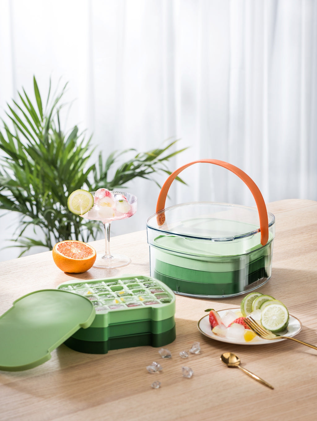 Pinmoo All-in-3 Ice Cube Tray & Storage Bucket Set
