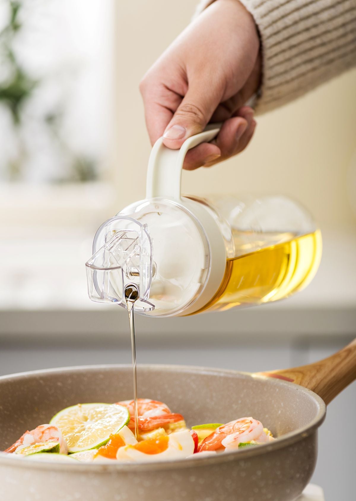 Pinmoo Easy Oil Dispenser Bottle 700ml – Large Glass Olive Oil Bottle