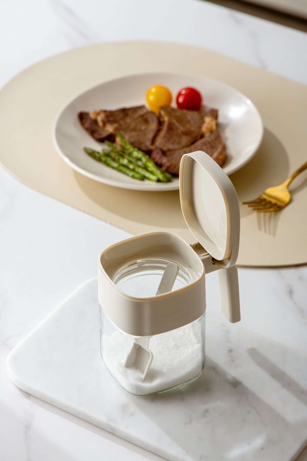 Pinmoo Basic Glass Spice Jar with Handle & Spoon – Single