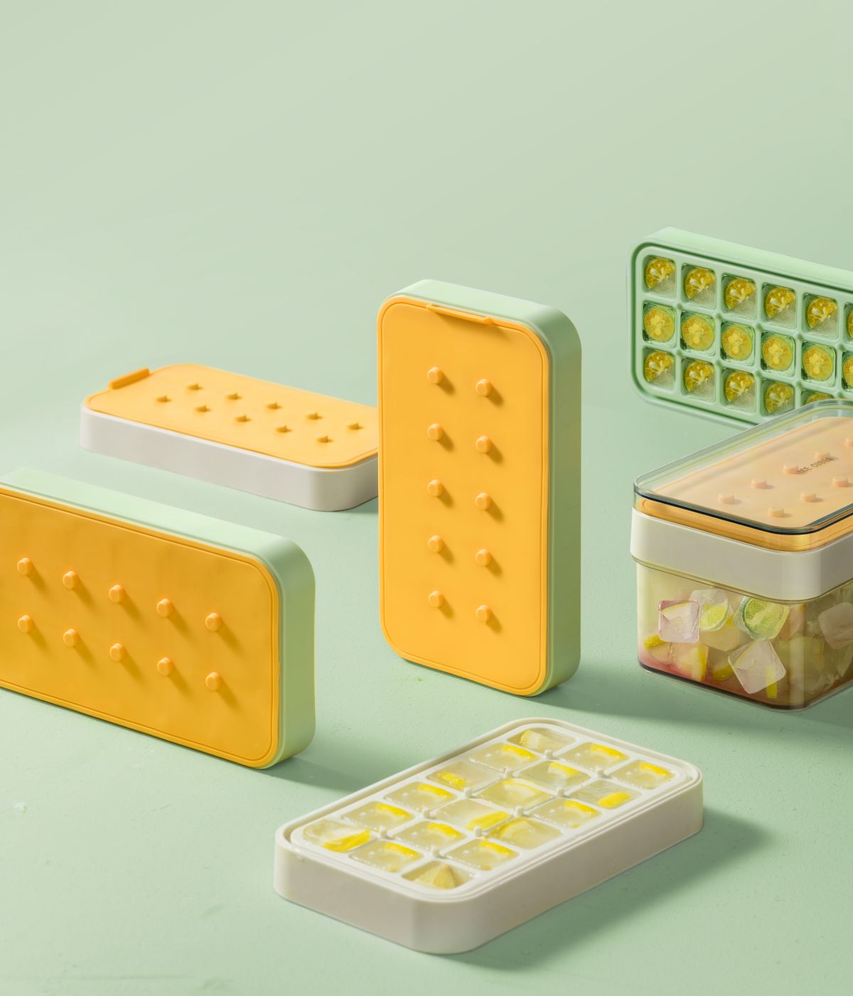 Pinmoo Silicone Ice Cube Tray with Storage Box – Green/Yellow