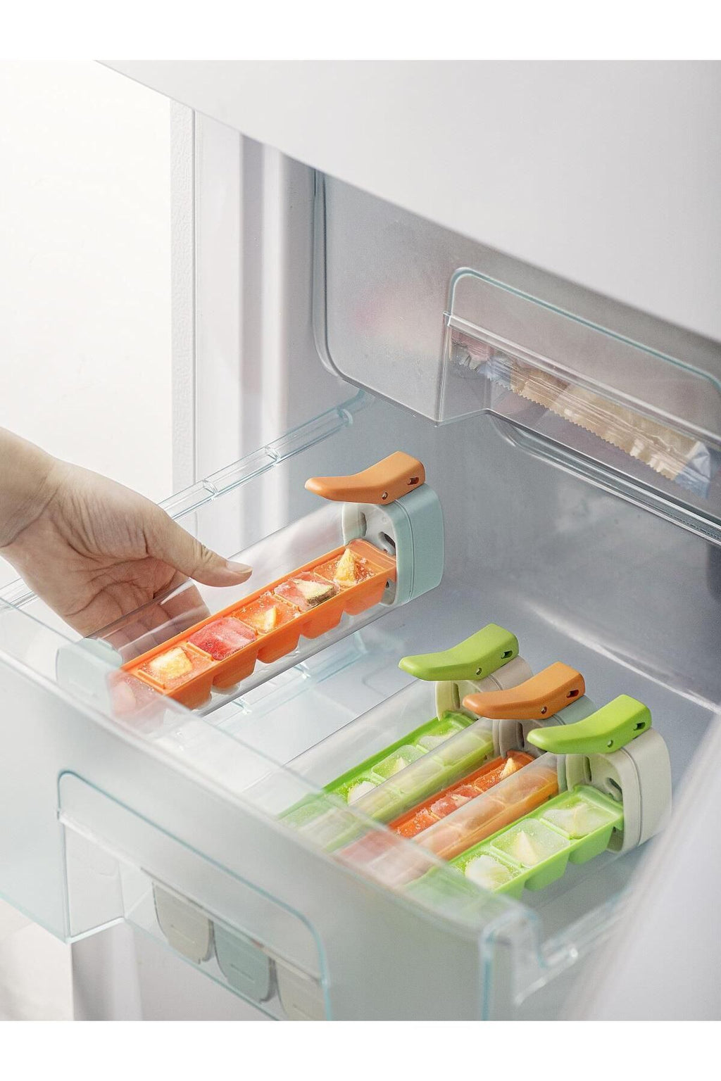 Pinmoo Prachic Easy Ice Cube Dispenser – Green